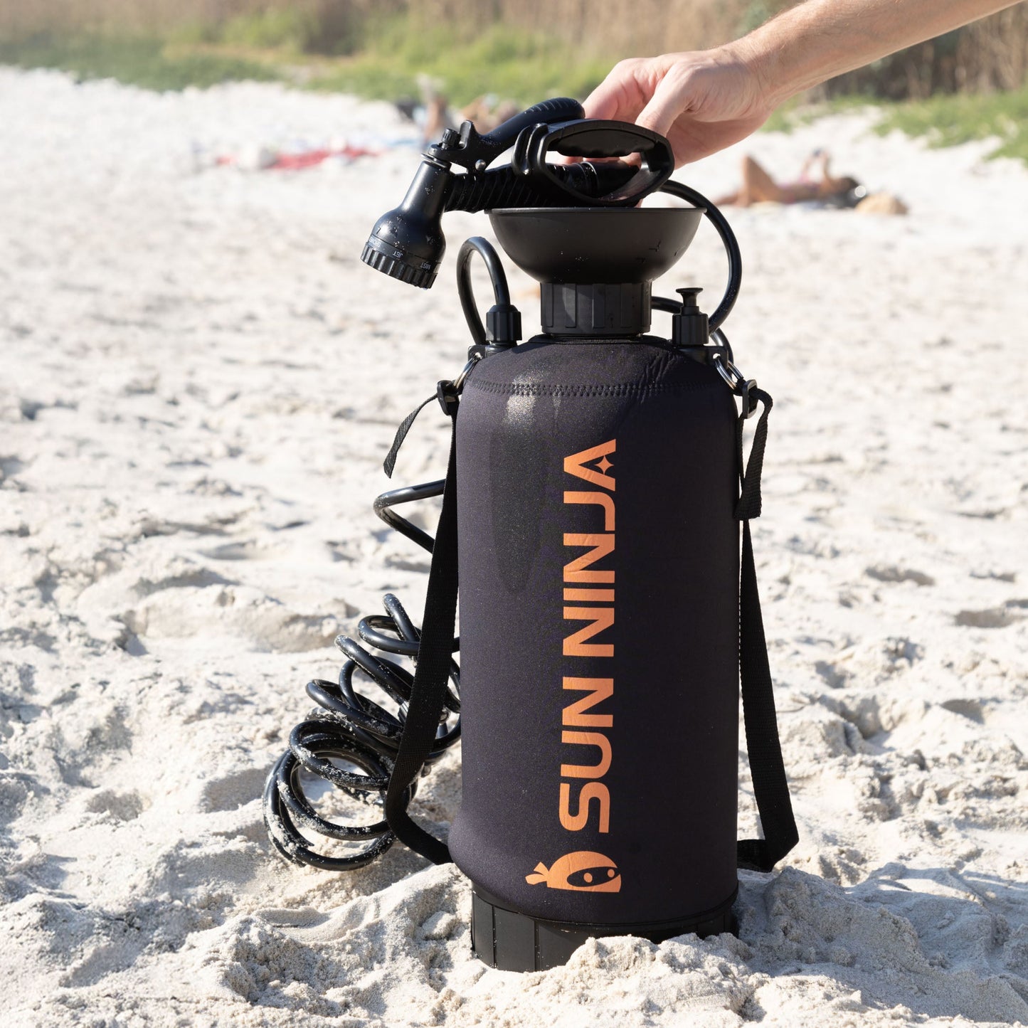 portable-shower-2-1-gallon-c8 0018_Portable_shower_2.1gal_black_6.jpg