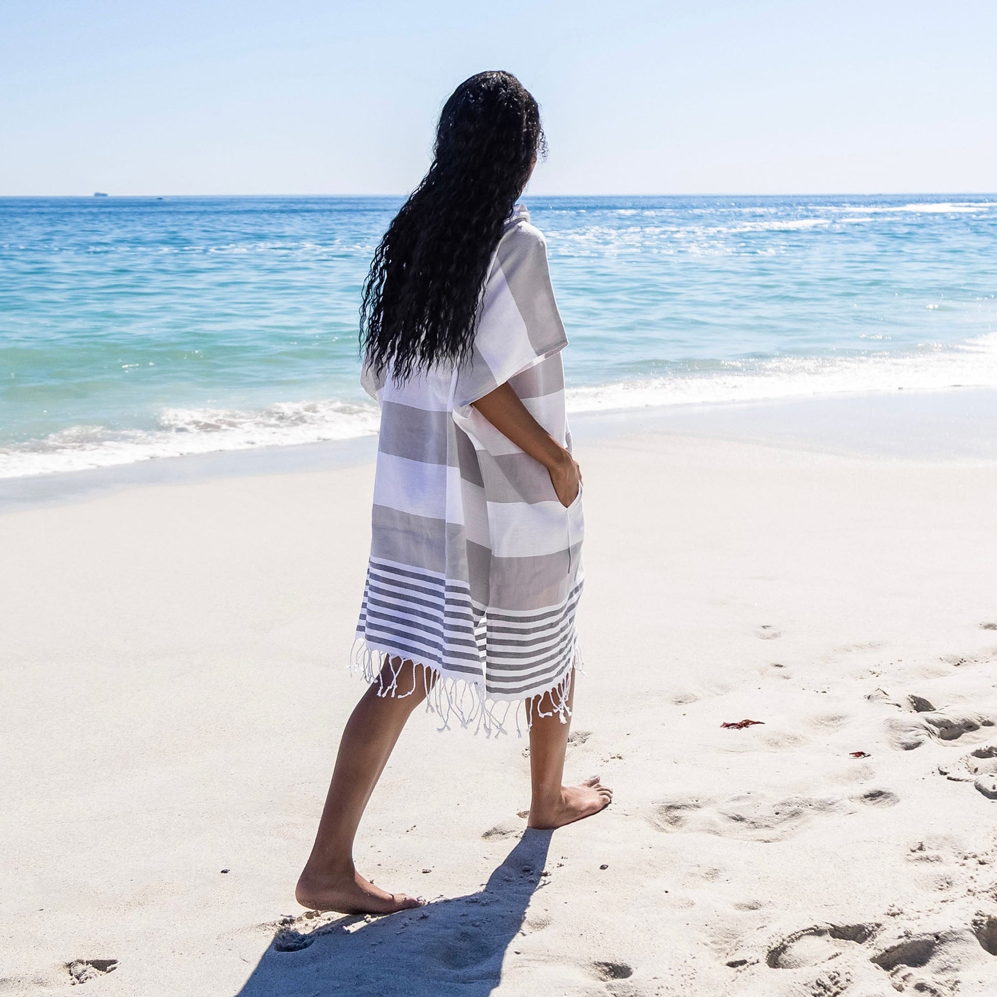 towel-poncho-q3 7_0003_Beach_Poncho_6.jpg