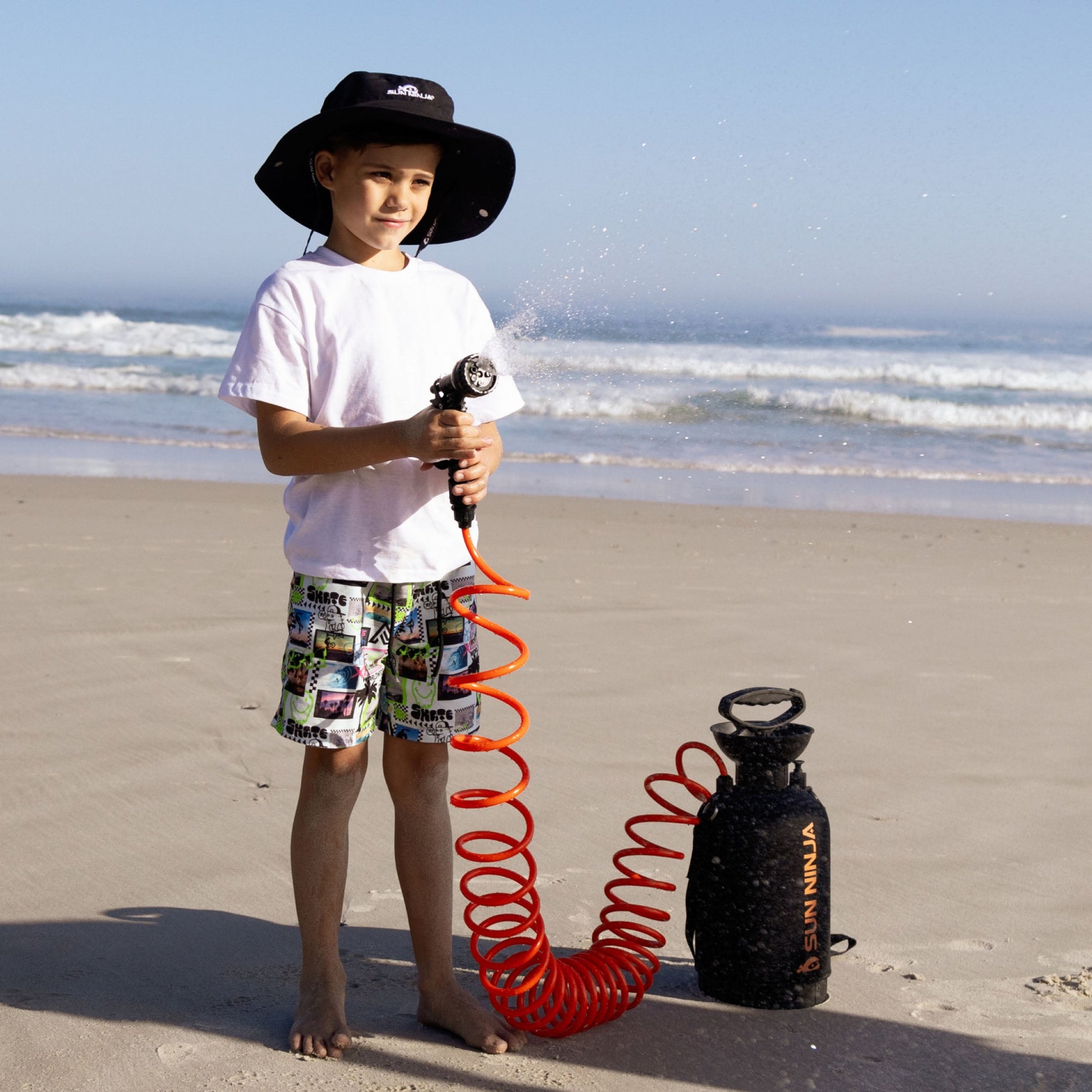 portable-shower-1-3-gallon-j1 8_0017_Portable_shower_1.3gal_black_8.jpg