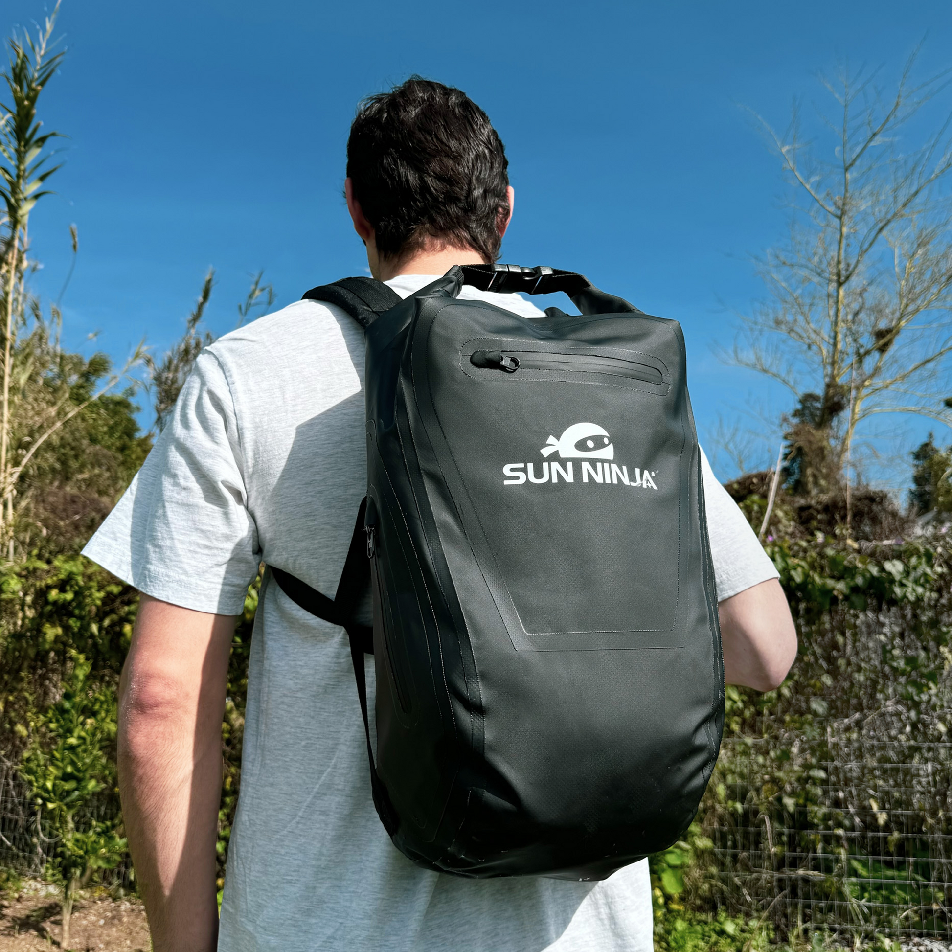 dry-bag-backpack-y0 Drybag_backpack_black_5_27bbd494-5355-4b02-bc6a-e95a0c88f09c.png