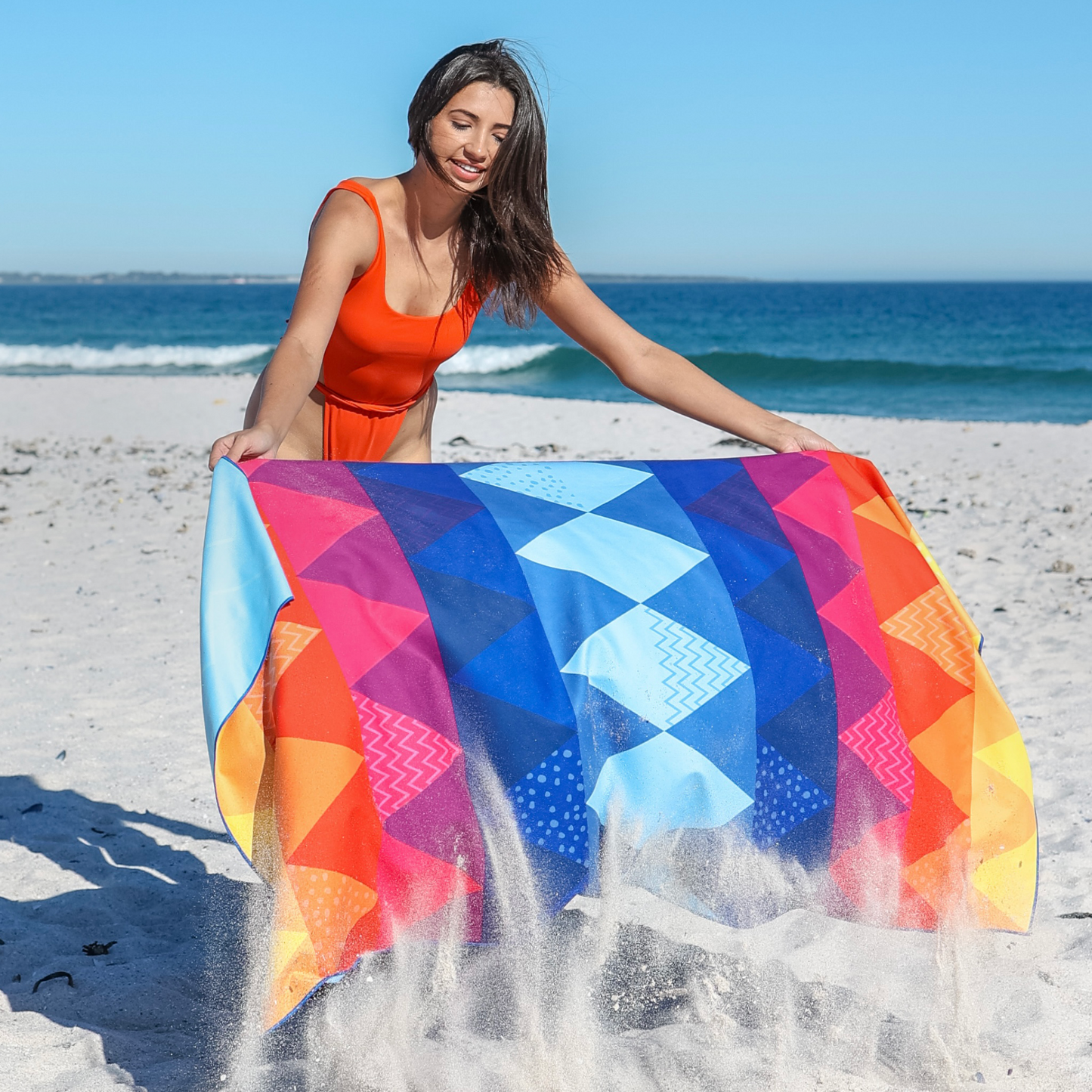 microfiber-beach-towel-c7 Microfiber_beach_towel_triangle_3_da4a0d2d-840a-446b-b539-9112c03cda16.png