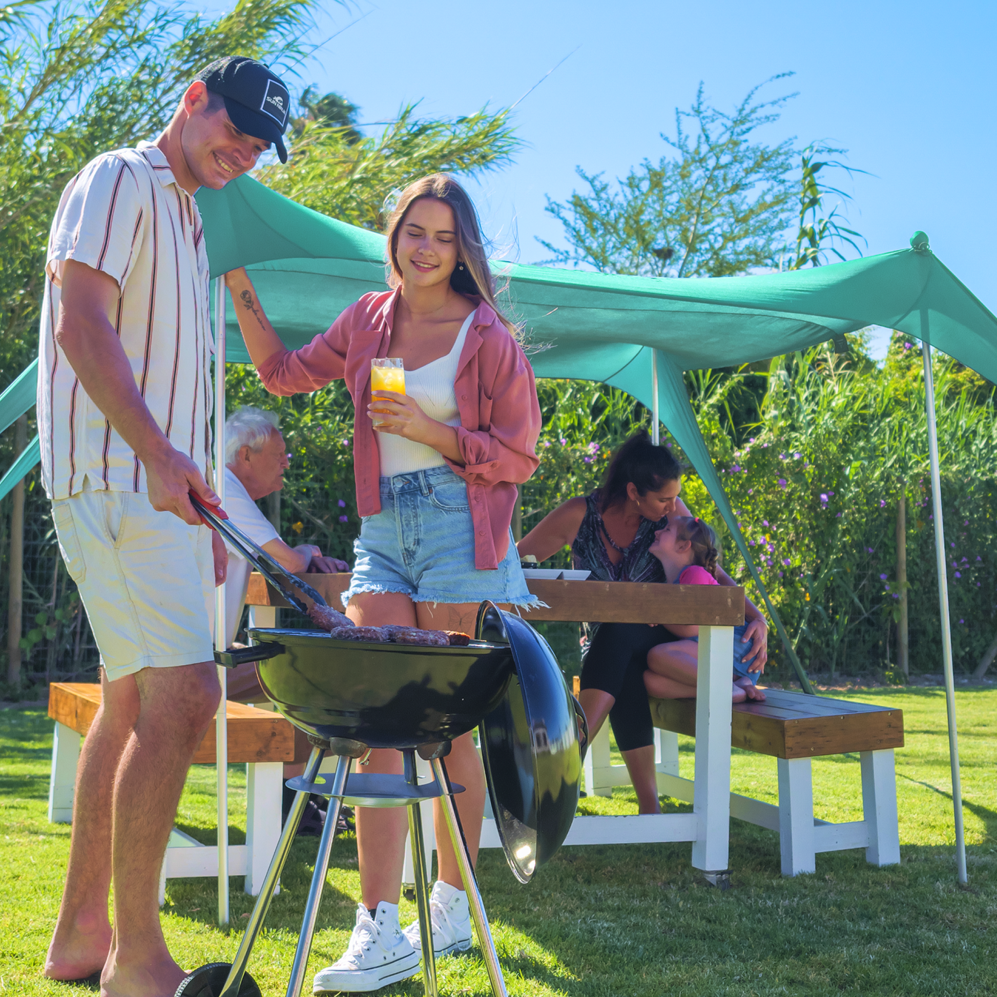 beach-tent-4-person-p1 Sun-Ninja_4_person_tent_green_5.png