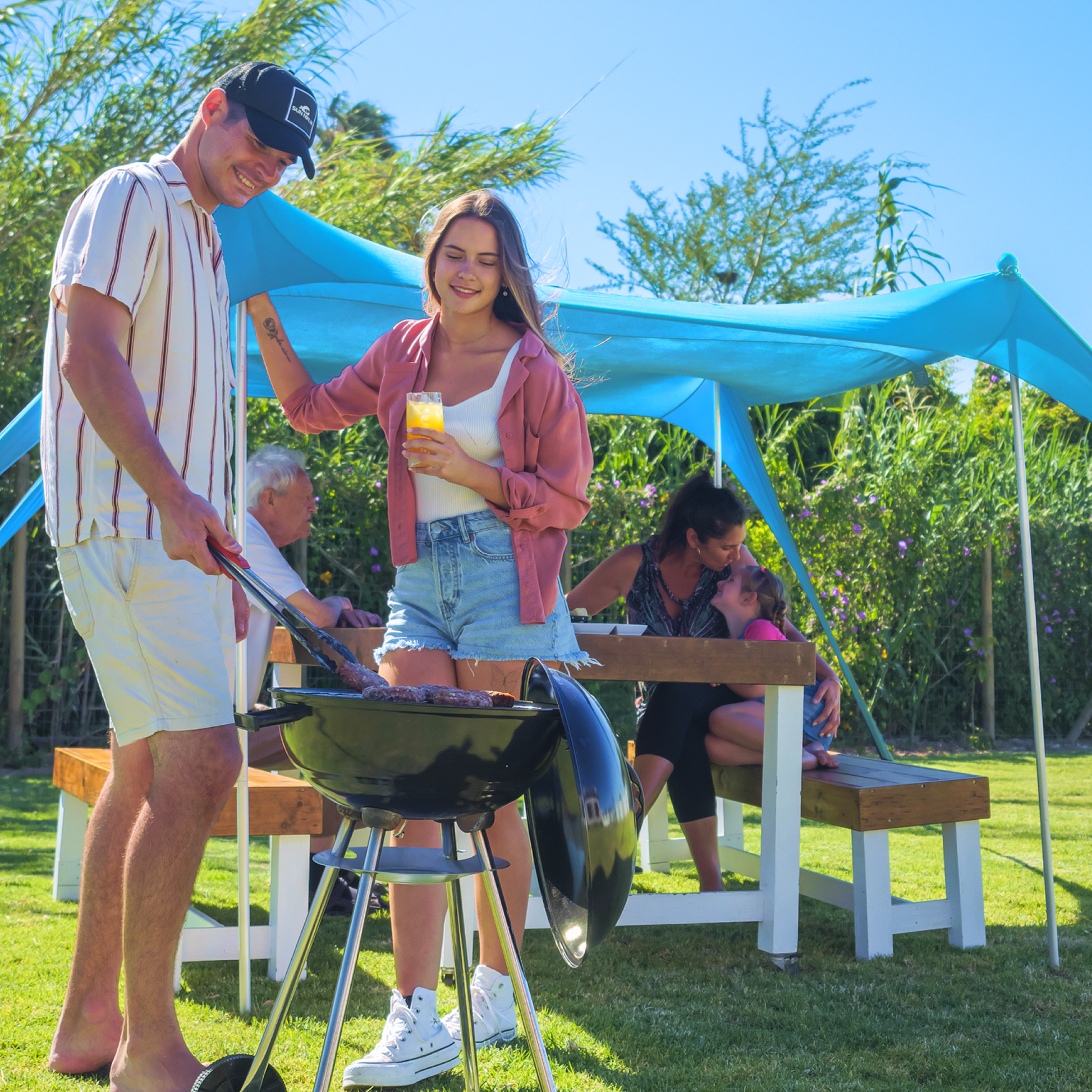 beach-tent-4-person-p1 Sun-Ninja_4_person_tent_turquoise_8.png