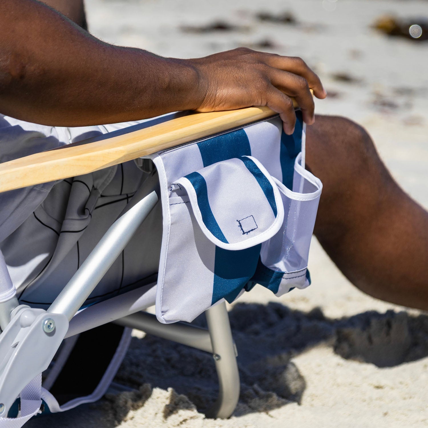 the-chill-dad-bundle-o2 Sun-Ninja_Beach_Chair_Flamingos_0_0008_Sun-Ninja_Beach_Chair_Navy_Stripes_6.jpg